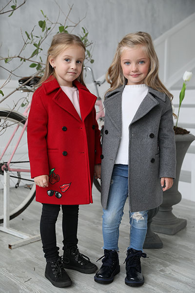 Mamma Mila! Adds Raincoats to Their Product Range