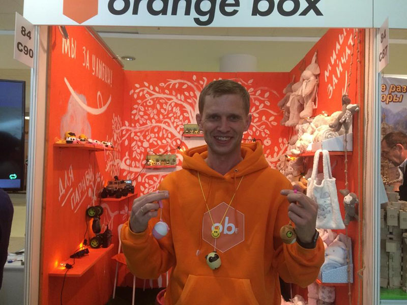Orange Box: the exhibition brightest debut