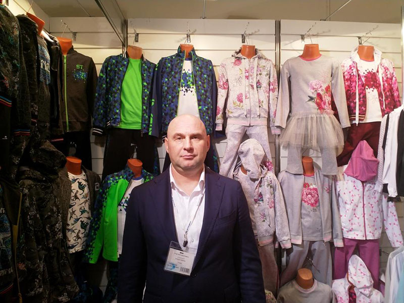 Stilyag presented colorful spring knitwear